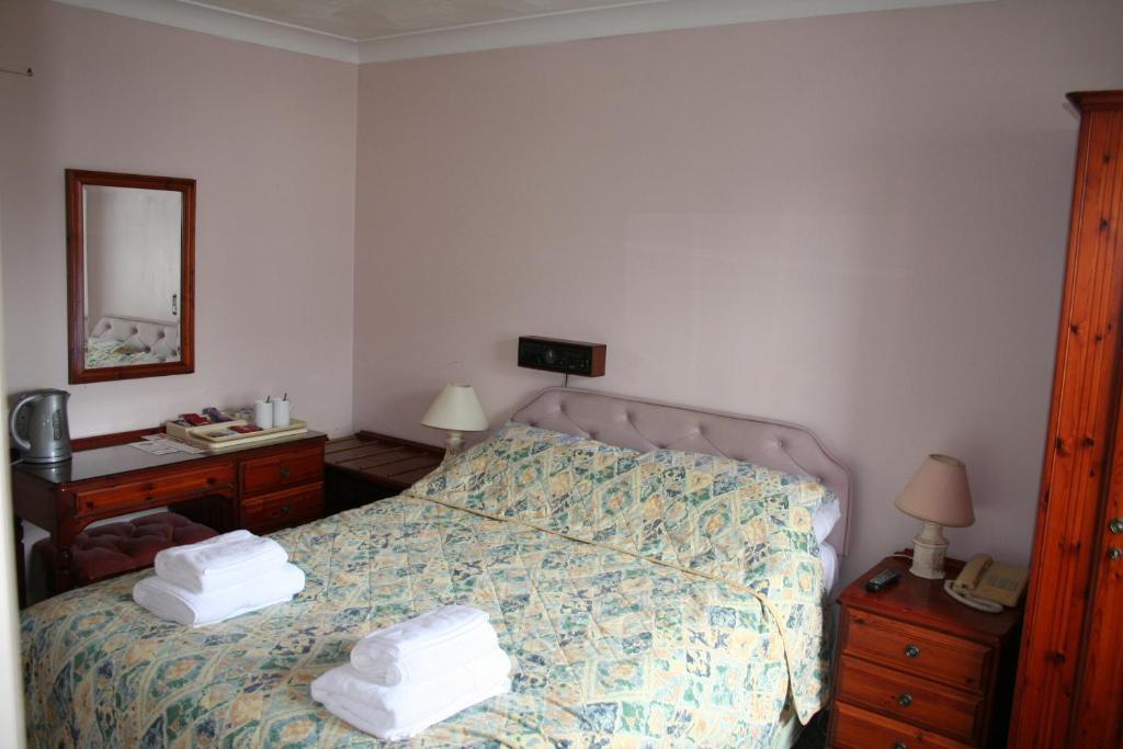 The Wootons Inn تينتاجيل الغرفة الصورة